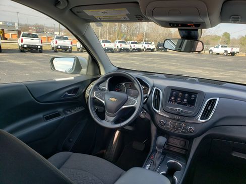 Used 2022 Chevrolet Equinox LT w/ Driver Convenience Package image 36