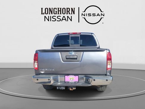 Used 2021 Nissan Frontier SV image 4