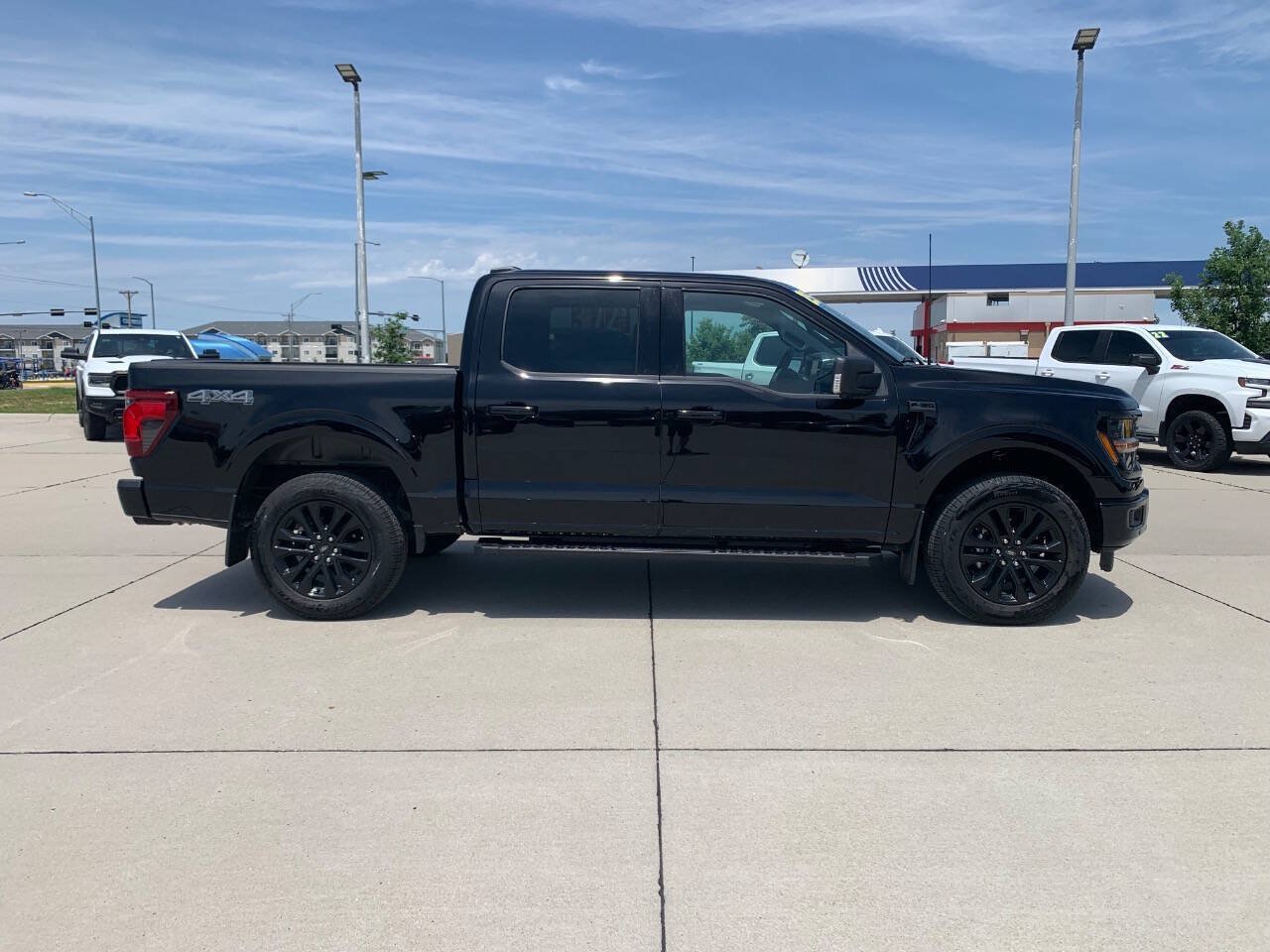 Used 2025 Ford F150 XLT w/ Equipment Group 302A MID AWD/4WD image 9