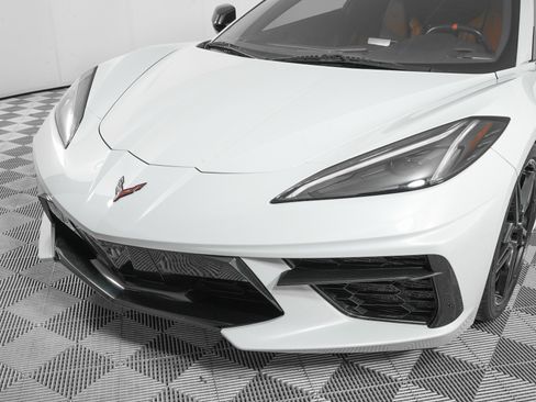 Used 2020 Chevrolet Corvette Stingray w/ Engine Appearance Package image 26