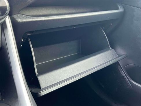 Certified 2020 Toyota RAV4 XLE Premium image 31