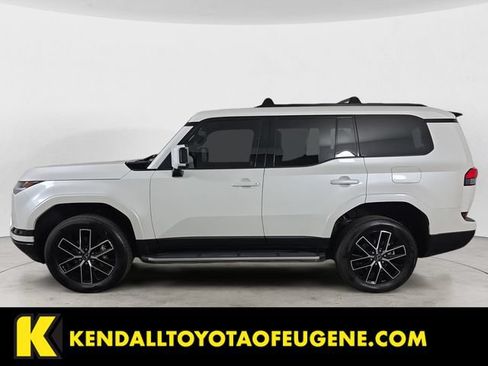 Used 2024 Lexus GX 550 w/ Accessory Package (Z1) AWD/4WD image 2