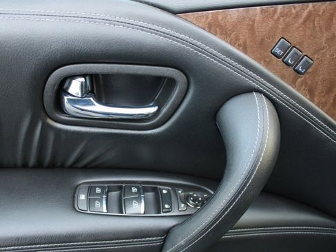 Used 2015 INFINITI QX80 4WD image 17