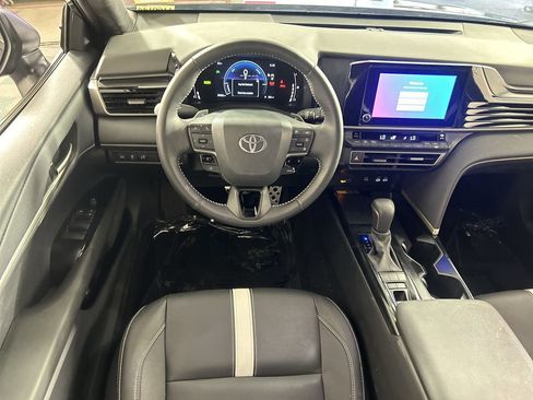 Used 2025 Toyota Camry SE FWD image 22