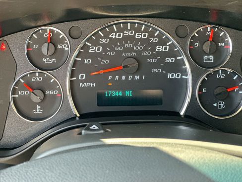 Certified 2024 GMC Savana 2500 w/ Driver Convenience Package image 27