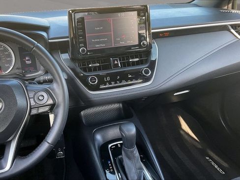 Used 2022 Toyota Corolla SE FWD image 9