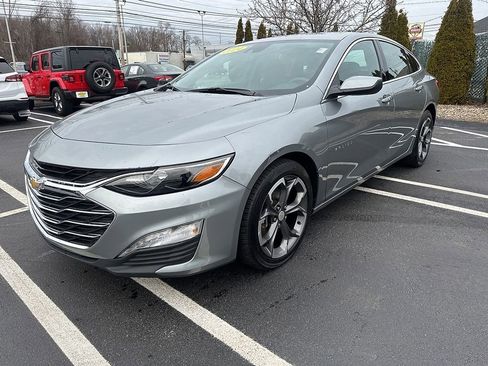 Used 2024 Chevrolet Malibu LT image 1