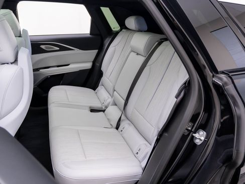 Certified 2024 Cadillac Lyriq Luxury RWD image 19