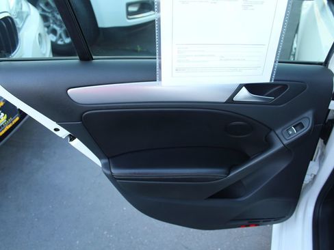 Used 2012 Volkswagen Golf 4-Door AWD/4WD image 24