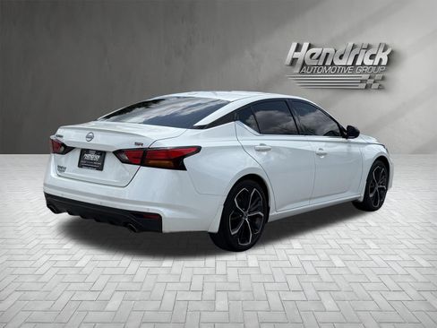 Used 2024 Nissan Altima 2.5 SR w/ SR Premium Package FWD image 10