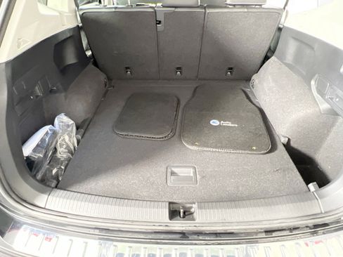 Used 2022 Volkswagen Tiguan SE image 25