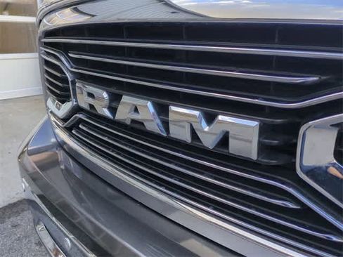 Used 2018 RAM 1500 Limited image 12