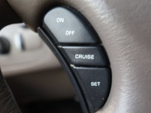 Used 2002 Chrysler Town & Country EX FWD image 29