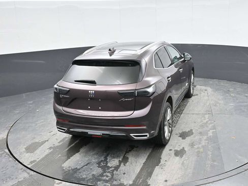 Used 2024 Buick Envision Avenir image 30