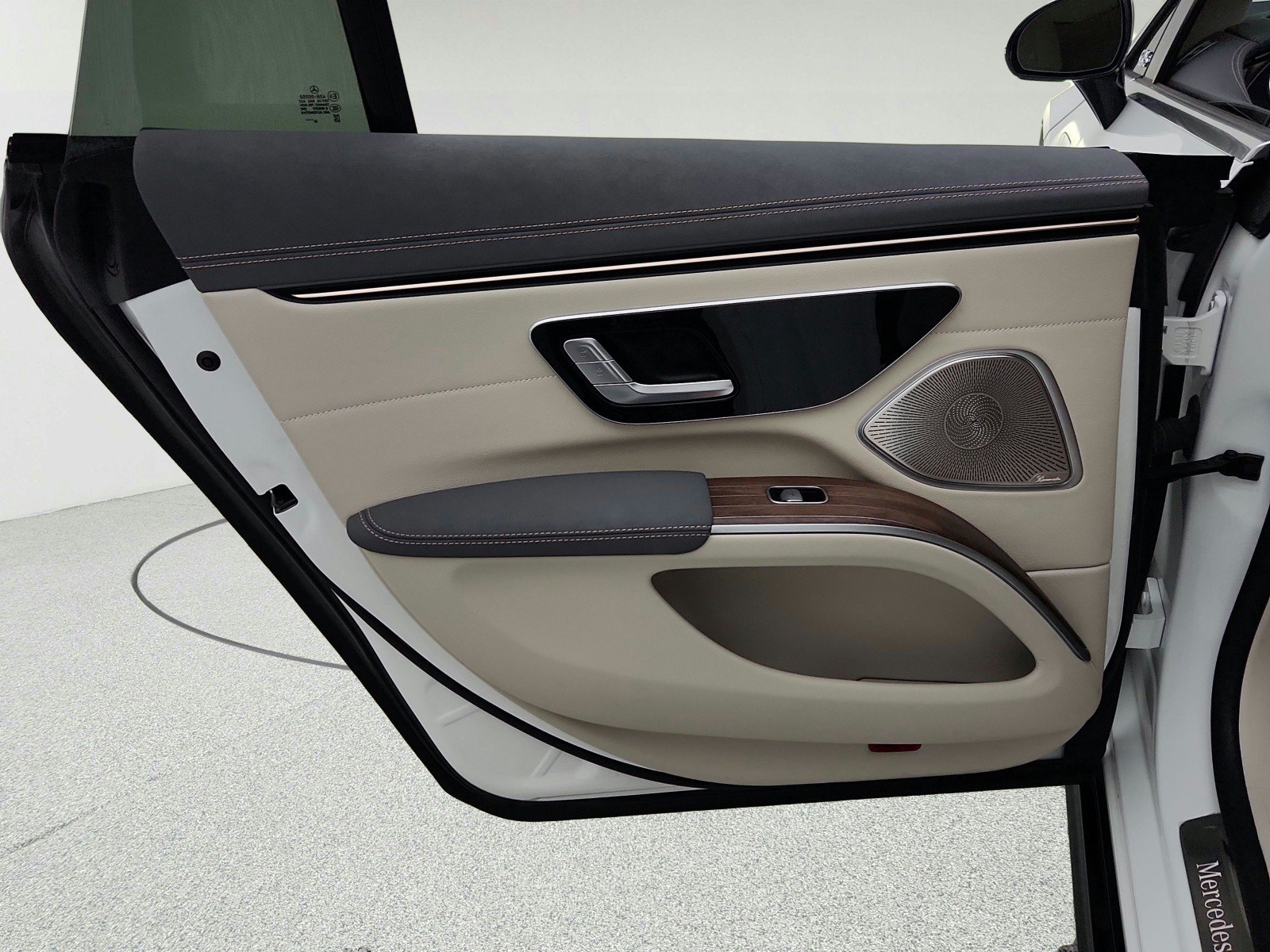 Certified 2023 Mercedes-Benz EQS 580 4MATIC Sedan image 27