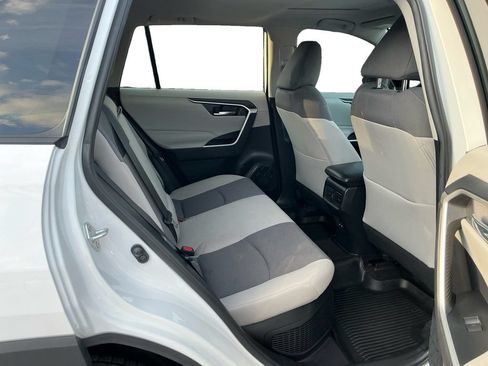Used 2022 Toyota RAV4 XLE w/ Convenience Package AWD/4WD image 23
