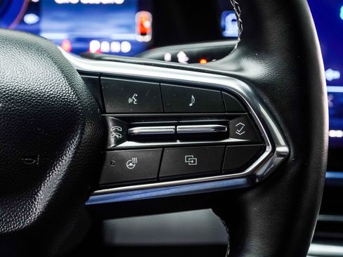 Used 2025 Chevrolet Equinox EV LT w/ LPO, All-Weather Mat Package image 27