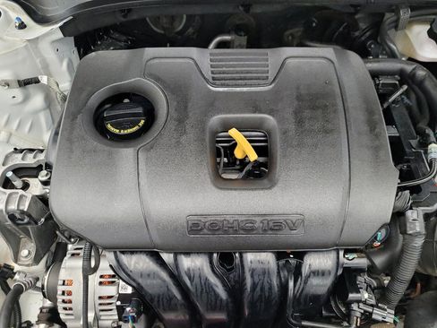 Used 2024 Kia Forte LXS w/ LXS Technology Package FWD image 30