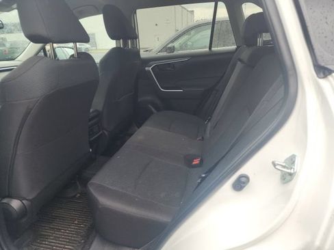 Used 2024 Toyota RAV4 LE AWD/4WD image 10