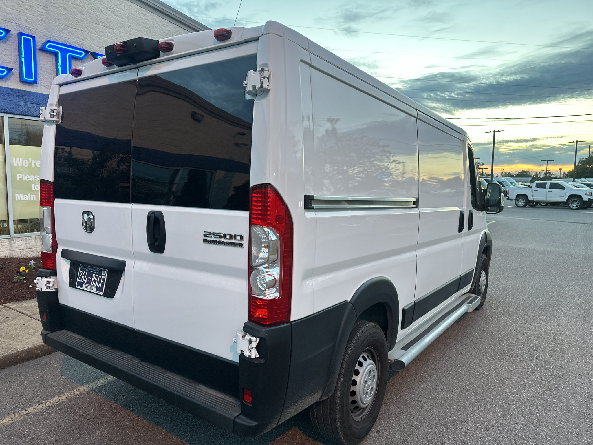 Used 2025 RAM ProMaster 2500 w/ U-Haul Equipment Group FWD image 4