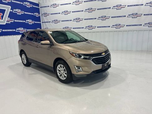 Used 2018 Chevrolet Equinox LT FWD image 8