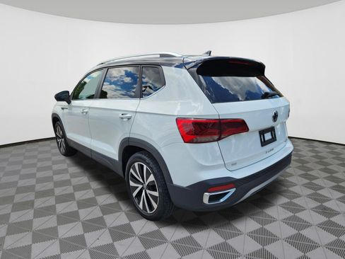 Certified 2023 Volkswagen Taos SE AWD/4WD image 3