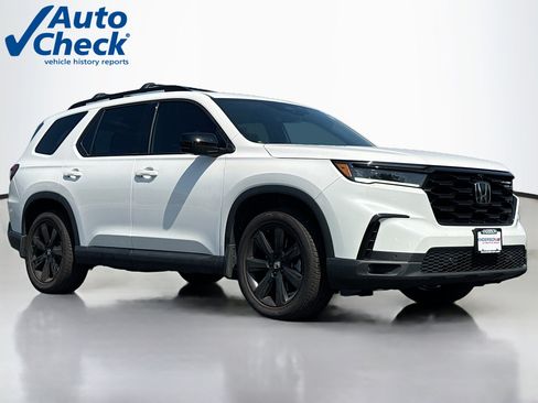 Used 2025 Honda Pilot Black Edition image 1