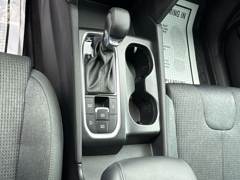 Used 2019 Hyundai Santa Fe SEL image 22