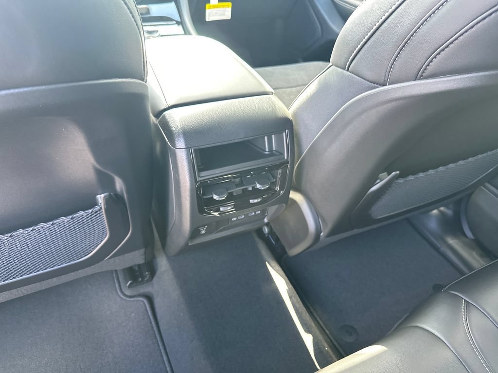New 2026 Jeep Grand Cherokee Altitude RWD image 36