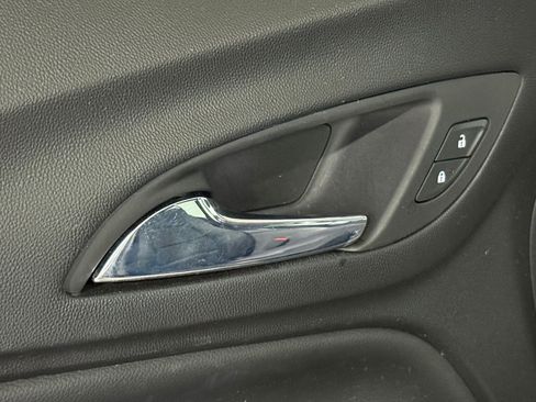 Used 2020 Chevrolet Equinox Premier image 21