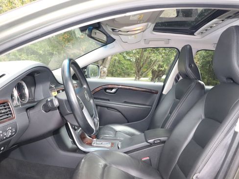 Used 2011 Volvo XC70 T6 image 10