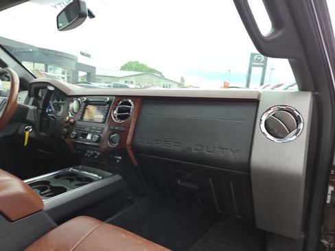 Used 2012 Ford F250 King Ranch w/ King Ranch w/Chrome Pkg AWD/4WD image 16