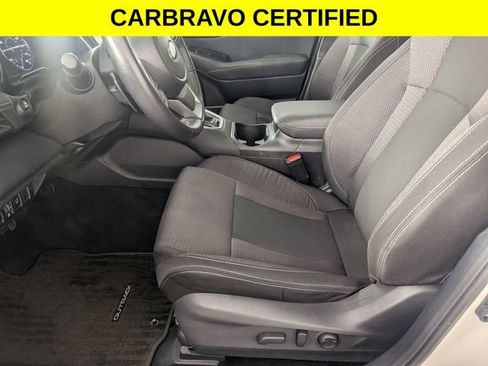 Used 2025 Subaru Outback Premium AWD/4WD image 12