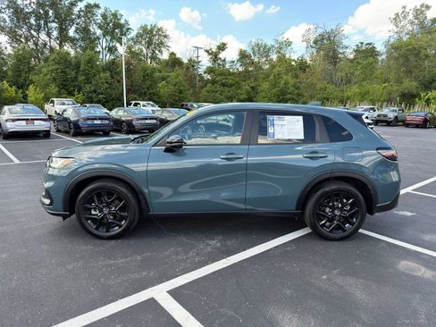 Used 2025 Honda HR-V Sport image 3