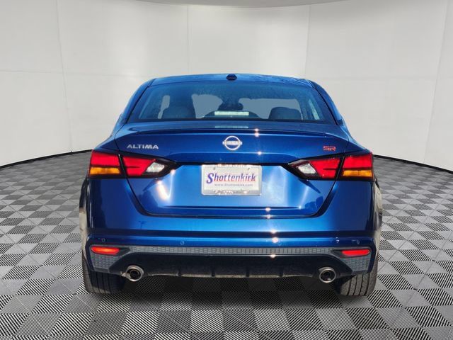 Used 2024 Nissan Altima 2.5 SR FWD image 7