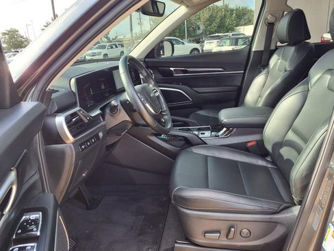 Used 2024 Kia Telluride S w/ S Sunroof Package FWD image 11