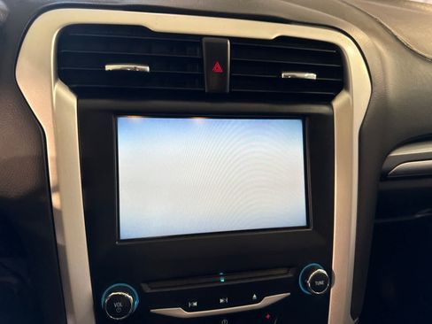 Used 2013 Ford Fusion SE FWD image 28