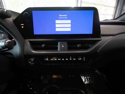 Used 2024 Lexus UX 250h F Sport AWD/4WD image 17