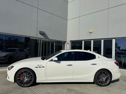 Certified 2022 Maserati Ghibli Modena Q4 image 5