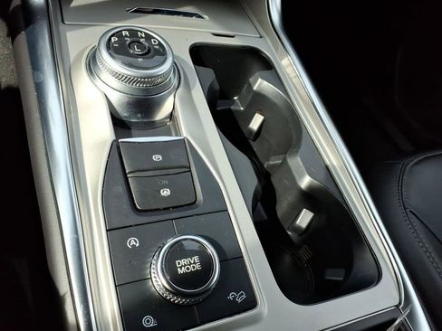 Used 2023 Ford Explorer XLT w/ Equipment Group 202A image 23