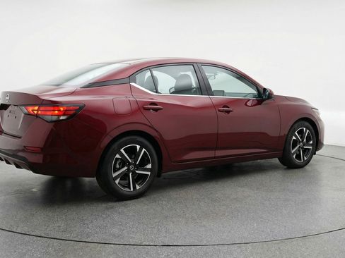 Used 2025 Nissan Sentra SV FWD image 9