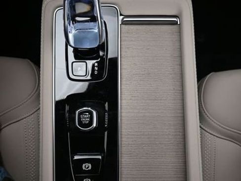 New 2026 Volvo XC90 B6 Plus w/ Protection Package Premier image 10