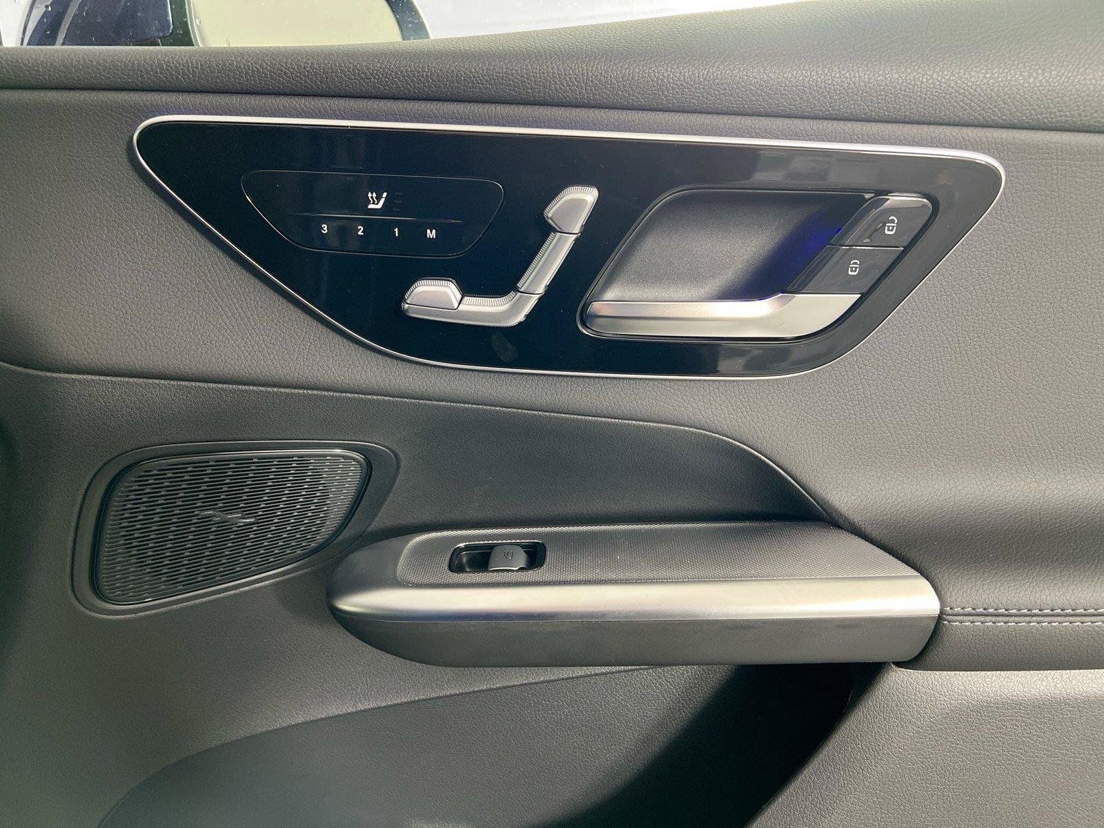 Certified 2026 Mercedes-Benz GLC 300 4MATIC image 32