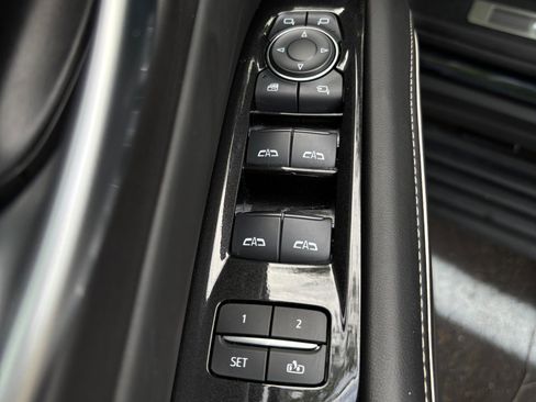 Used 2024 Cadillac Escalade Premium Luxury Platinum AWD/4WD image 67