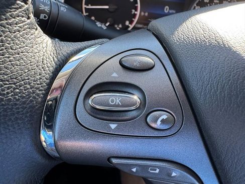 Used 2024 Nissan Murano SV w/ SV Midnight Edition Package image 17