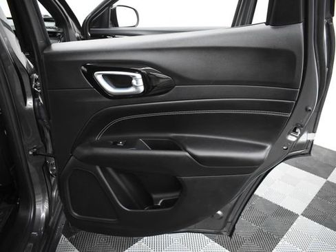 Used 2022 Jeep Compass Altitude image 25