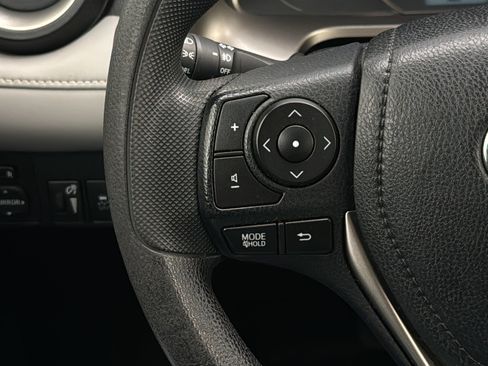 Used 2015 Toyota RAV4 XLE AWD/4WD image 11