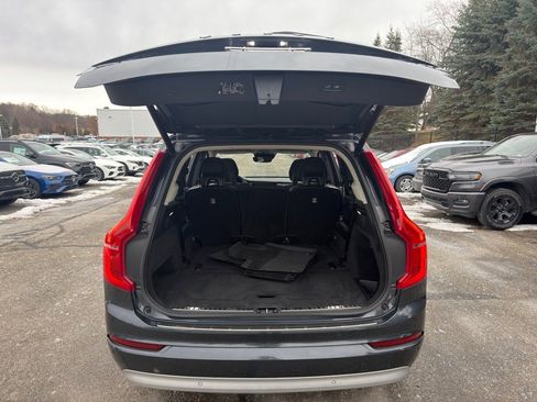 Used 2022 Volvo XC90 T6 Momentum w/ Advanced Package image 35