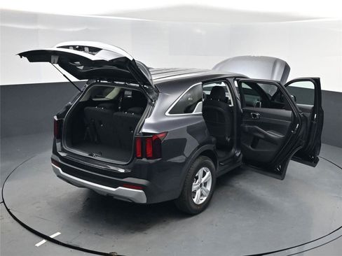 New 2026 Kia Sorento LX image 32