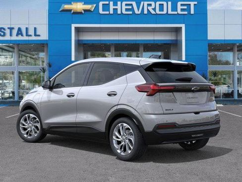 Used 2027 Chevrolet Bolt LT w/ Comfort Package FWD image 3